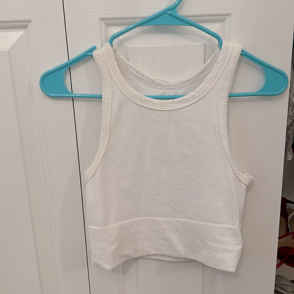 CUTE WHITE CROP TOP
